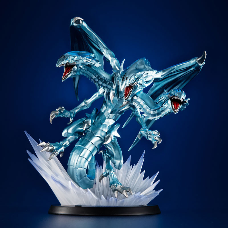 สินค้าสั่งจอง-monsters-chronicle-yu-gi-oh-duel-monsters-blue-eyes-ultimate-dragon
