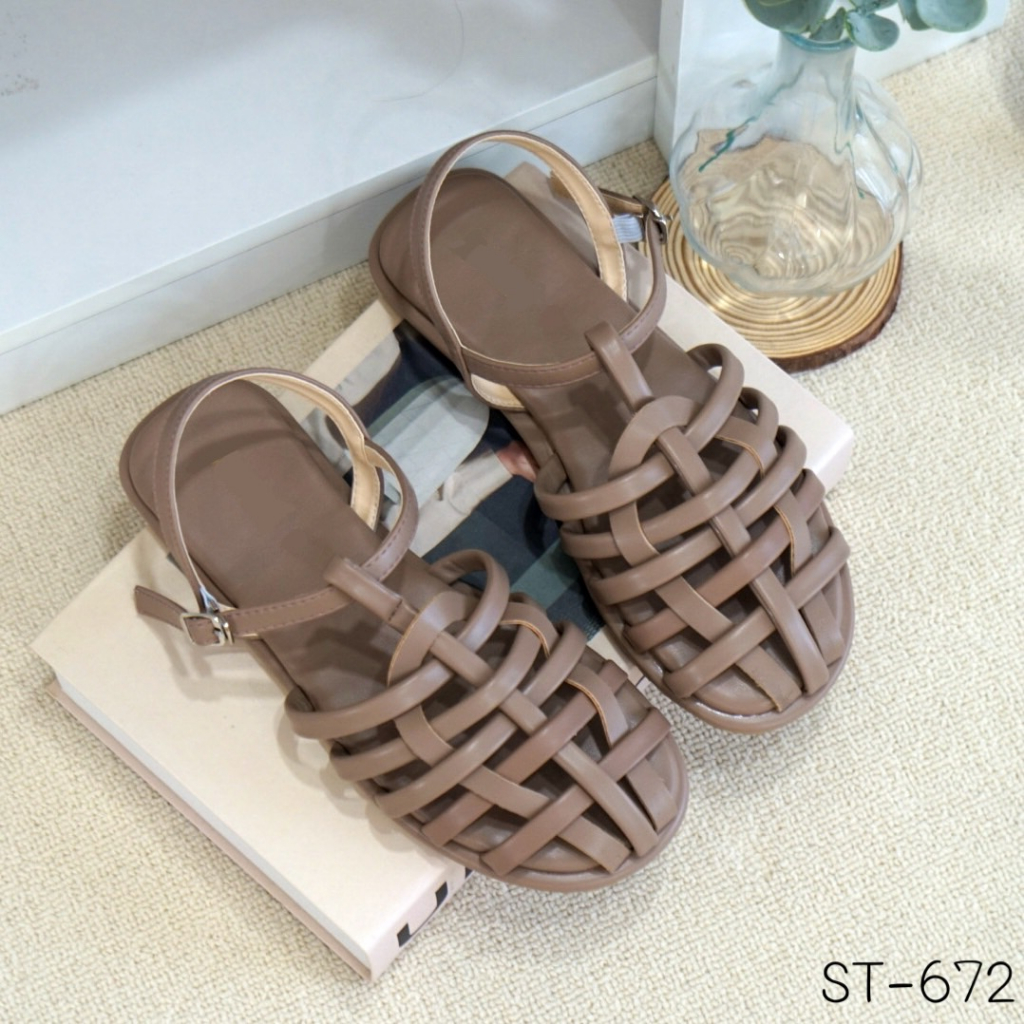 ST-672 รองเท้างานสไตล์มินิมอล เป็นงานส้นแบน รัดส้น | Shopee Thailand
