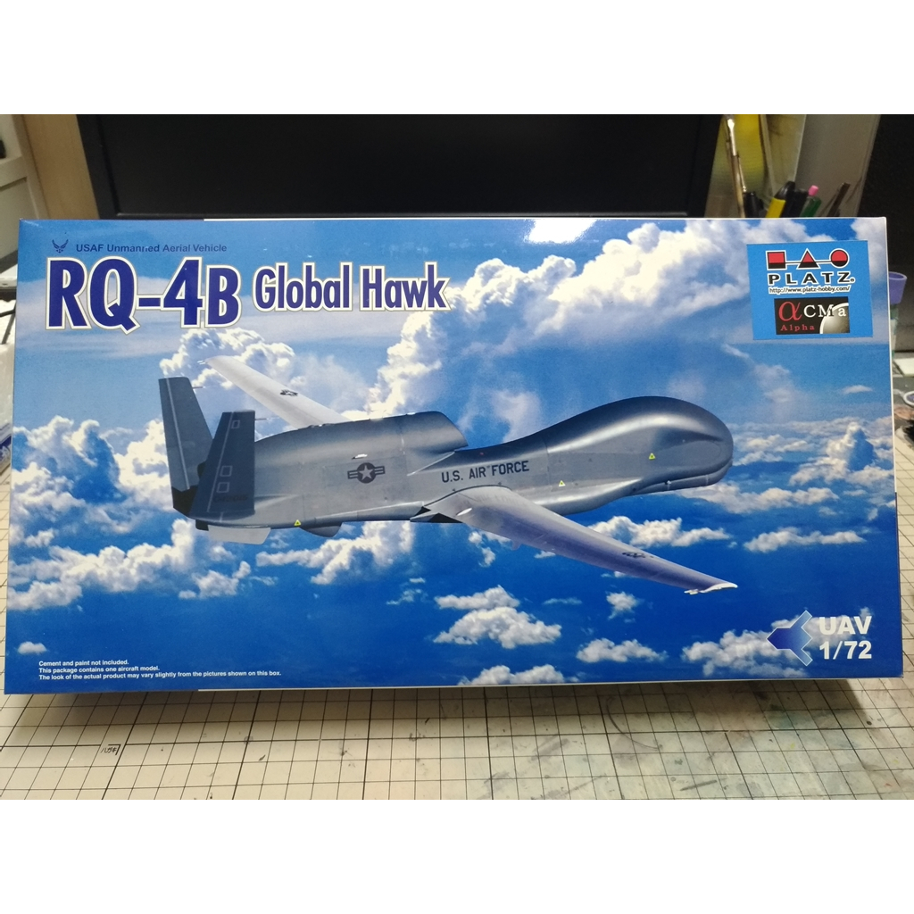 โมเดลประกอบ-platz-hobby-1-72-ac-4-u-s-a-f-unmanned-aerial-vehicles-rq-4b-global-hawk