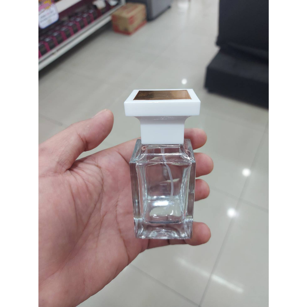 ขวดสเปรย์แก้วทอมฟรี-50-ml-ขวด-หัวสเปรย์-ฝาปิด-ขวดแก้วใส-ขวดน้ำหอม-ใช้บรรจุน้ำหอม-และของเหลว-ขวดรีฟิล-สินค้าคุณภาพ-พร้