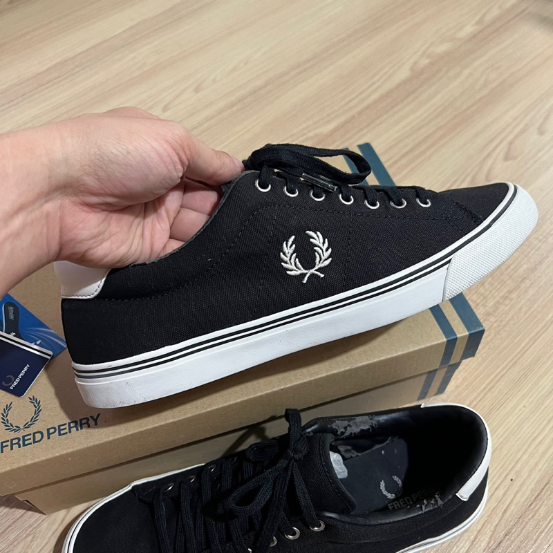 fred-perry-ซื้อสยาม-ไม่เคยใช้งาน-size9-ของแท้-สวย-หนังด้านในลอกจากเก็บ