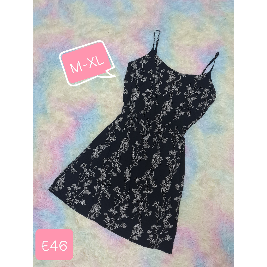 used-size-m-old-navy-dress-ดำพิมพ์ลาย-สายเดี่ยว-เอวสม็อค