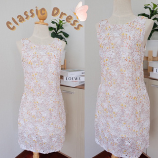 Byjutha 🌼 Classic Dress เดรสสั้นแขนกุด สีเบจ