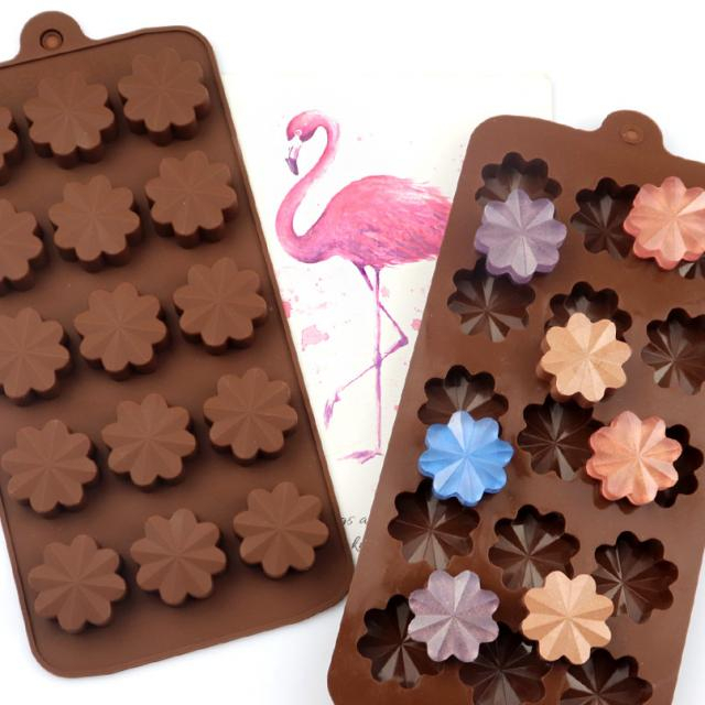 แม่พิมพ์-chocolate-silicone-ช็อกโกแลต-ดอกไม้แปดกลีบ-15-ช่อง-สีแรนดอม