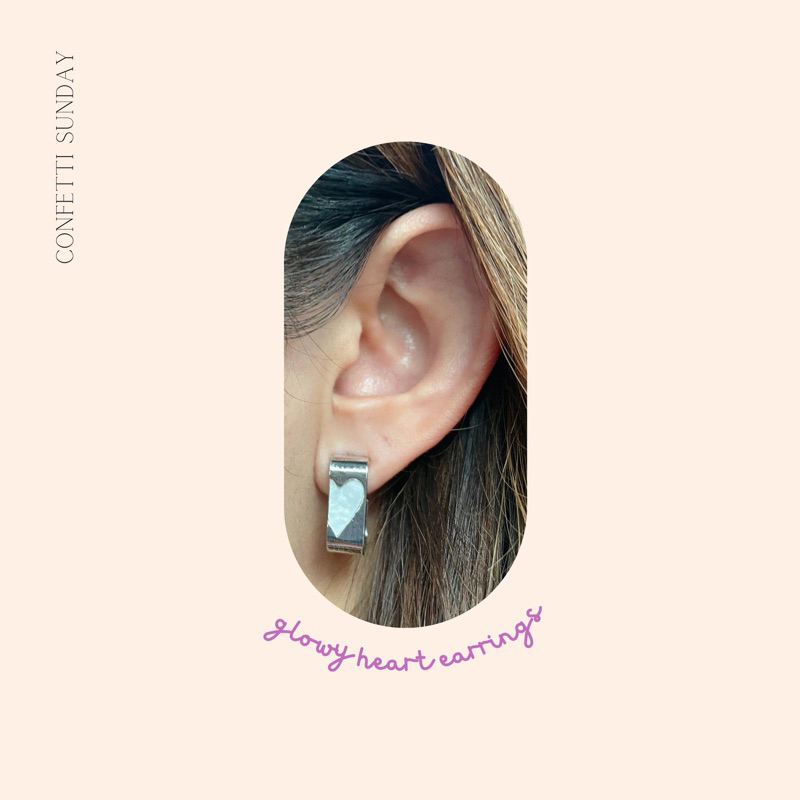 confetti-sunday-glowy-heart-earrings