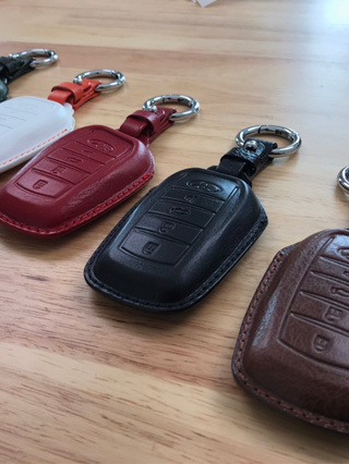เคสกุญแจหนัง Toyota Alphard Fortuner แบบ 4 ปุ่ม พร้อมห่วง หรือกุญแจที่ทรงเดียวกัน Car Key Case leather