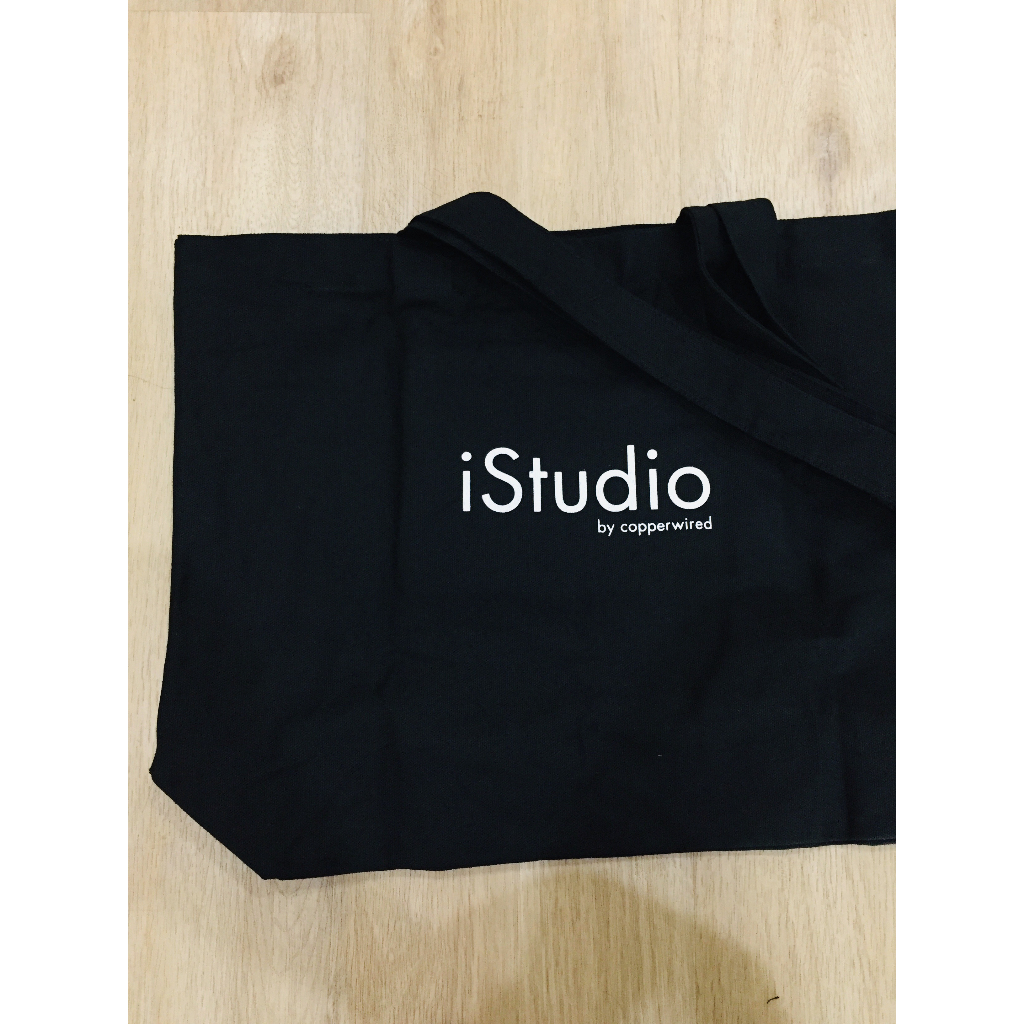 สินค้าพร้อมส่ง-กระเป๋าผ้าสีดำลายistudio-กระเป๋าลดโลกร้อน-shopping-bag