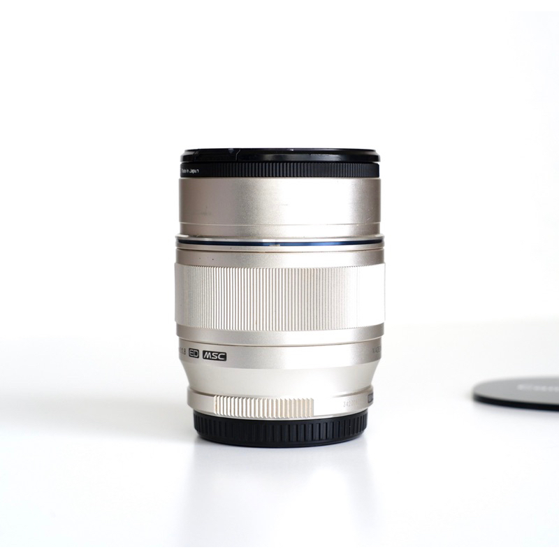 olympus-75mm-f1-8-มือสอง