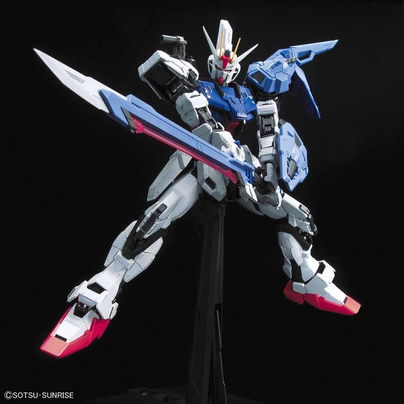 pg-1-60-perfect-strike-gundam