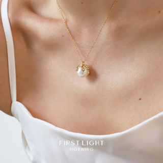 First Light Morning : Pearline Necklace สร้อยพร้อมจี้ประดับมุก ความยาว 40-44 cm.