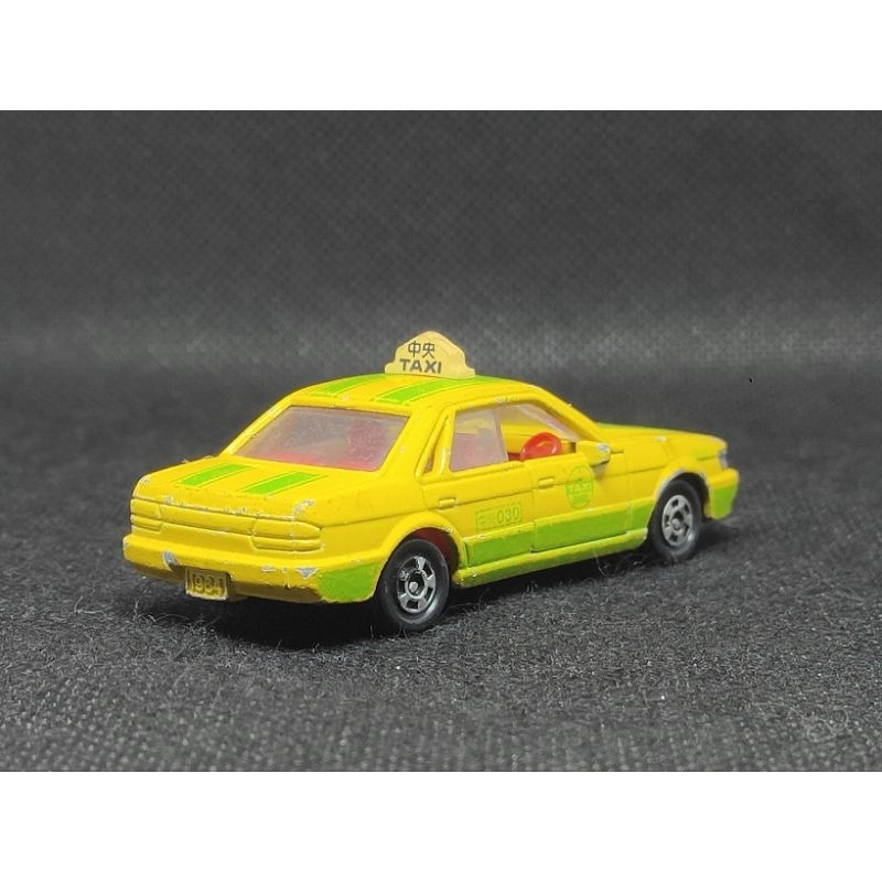 tomica-รถtaxi-nissan-blubird-ปี1988-made-in-japan