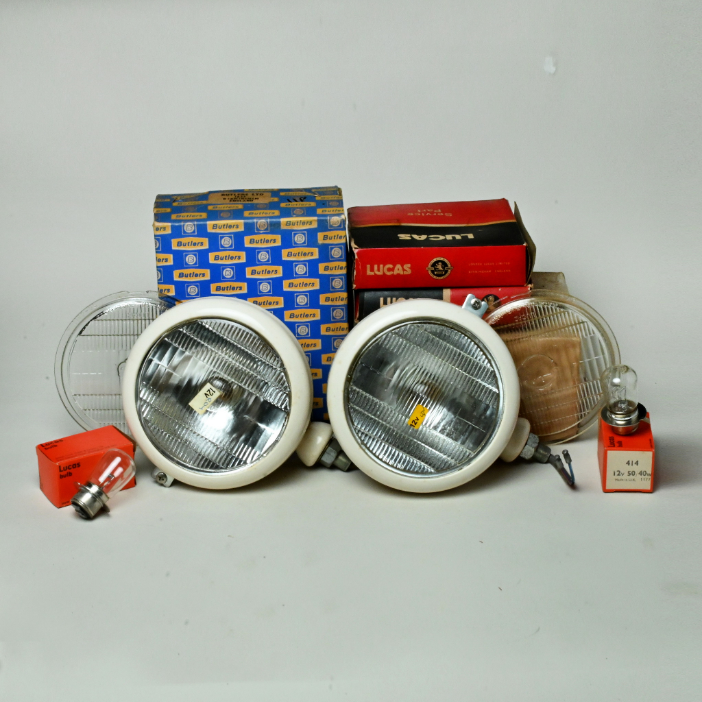 อะไหล่รถยนต์ ชุด 2 Butler Spotlight Include 2 Bulb (1625) กับ 2 Extra ...