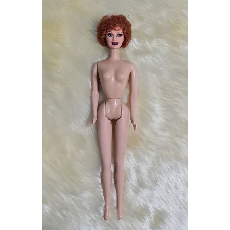 i-love-lucy-barbie-doll-episode-38-the-operetta-mattel-2005-ขายตัวตุ๊กตาบาร์บี้รุ่นสะสม-สินค้าใหม่พร้อมส่ง