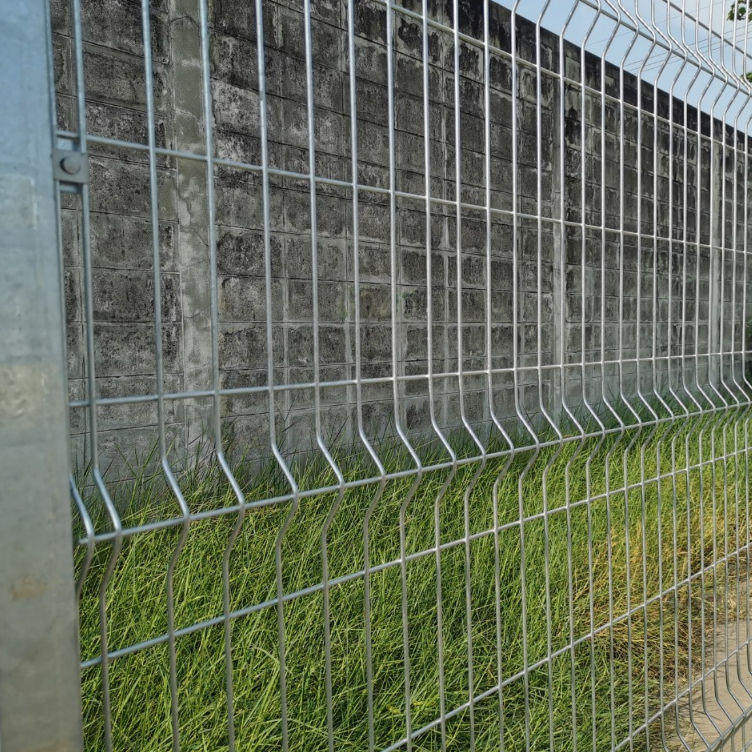 รั้วสำเร็จรูปชุบกัลวาไนซ์-ลวด5mm-รั้ว-รั้วบ้าน-รั้วตาข่าย-รั้วสำเร็จรูป-ล้อมสวน-โรงงาน-โกดัง
