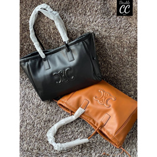 Ce Cabas Drawstring Cuir Triompe in smooth ภาพไม่เบลอโลโก้ทักแชทนะคะ