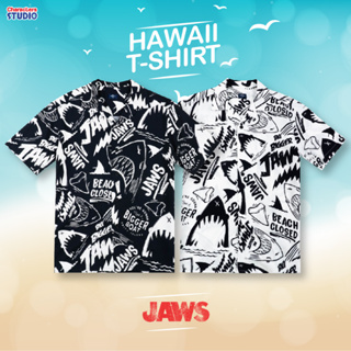 Universal Studios Men Jaws Hawaii T-Shirt - เสื้อฮาวายผู้ชายยูนิเวอร์แซล สตูดิโอ ลายจอว์ส สินค้าลิขสิทธ์แท้ 100% characters studio