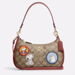 พร้อมส่ง แท้💯🇺🇸Coach X Peanuts Teri Shoulder Bag In Signature Canvas With Patches