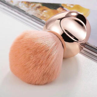 แปรงพุ่มคาบูกิแบบสวมนิ้ว "BRUSH KABUKI  แปรงปัดแก้ม พุ่มใหญ่ขนนุ่มฟู"