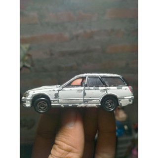 โมเดลรถเหล็ก TOMICA SUBARU LEGACY NO.18 2000 S=1/60