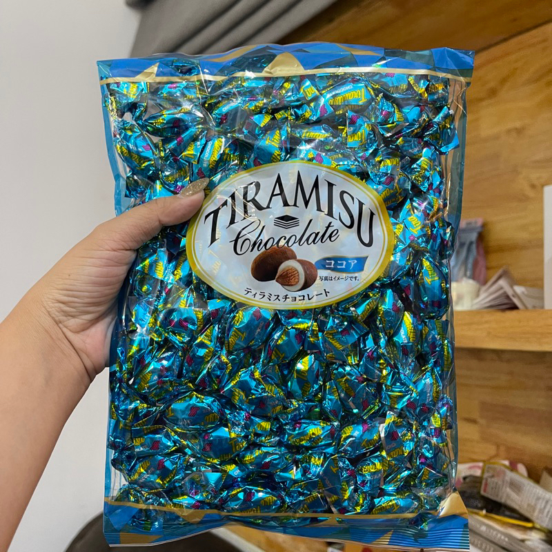 tiramisu-chocolate-ห่อใหญ่-ขอใช้คำว่า-อร่อย-จนต้องร้องขอชีวิต-ของแท้หิ้วใหม่จากญี่ปุ่น