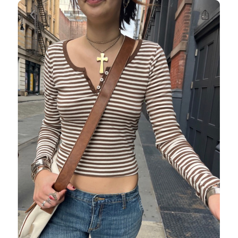 PREORDER พรีออเดอร์ BRANDY MELVILLE ZELLY LONG SLEEVE STRIPE TOP (NEW