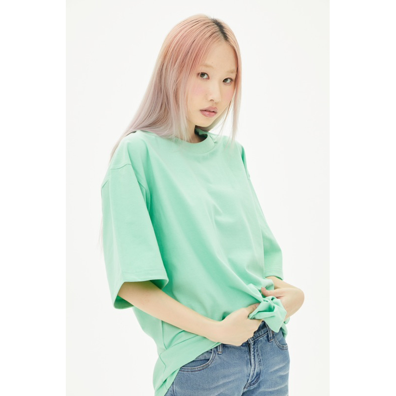 ov18-light-green-เสื้อยืดสีเขียวอ่อน-cotton20-oversize