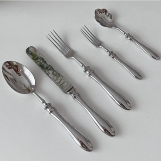 สินค้า Pre order Clear the table ช้อน ส้อม มีด ช้อนส้อมขนม ชุดช้อนส้อม set of cutlery Nice design good quality