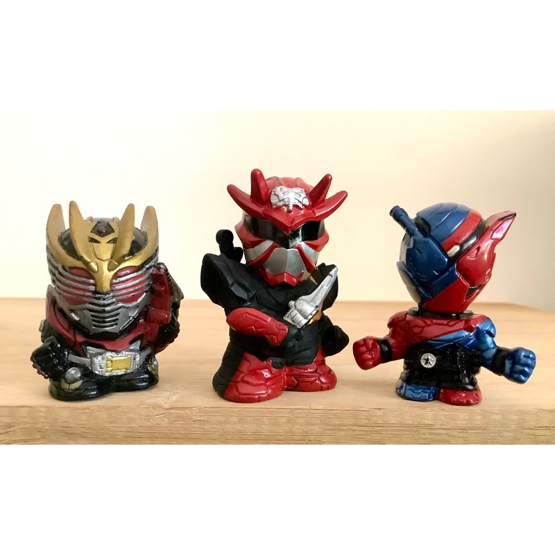 Mask Rider สำหรับตั้งเล่น น่ารักๆสามชิ้น | Shopee Thailand