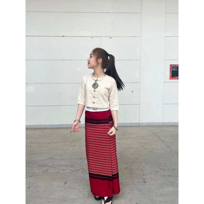 Lanna Set ชุดพื้นเมืองล้านนา ผ้าฝ้ายแท้ กระดุมเหรียญ พร้อมผ้าถุงทอต่อหัว 6 ไซส์