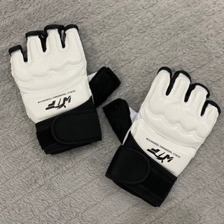 🔥ของแท้100%👍 WTF  นวม MMA ถุงมือเทควันโดฟิตเนส นวมแบบเปิดนิ้วชกมวย Taekwondo Hand Gloves