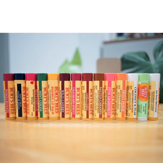 มาใหม่ !! Burt’s bees Moisturizing Lip Balms Exp.แจ้งแต่ละกลิ่นในรายละเอียดนะคะ