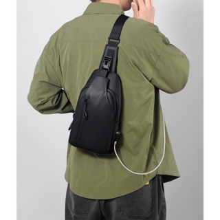 (สินค้าพร้อมส่ง) กระเป๋าสะพายข้าง black bag B002