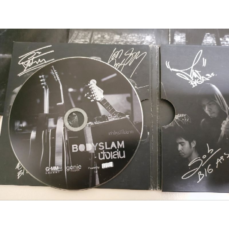 cd-คอนเสิร์ต-bodyslam-นั่งเล่น-มือ2