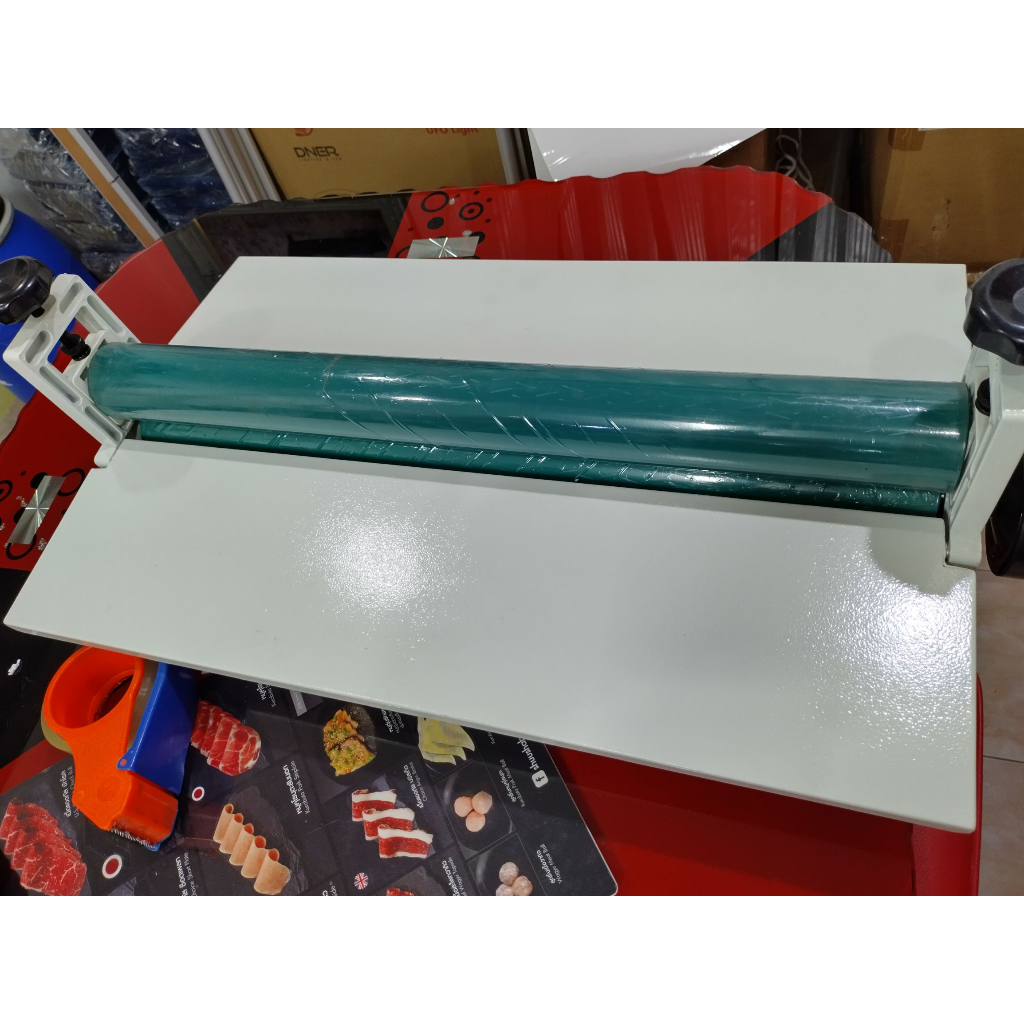 เครื่องเคลือบเย็นมือหมุน-เครื่องรีด-ขนาด-25-นิ้ว-cold-laminating-machine