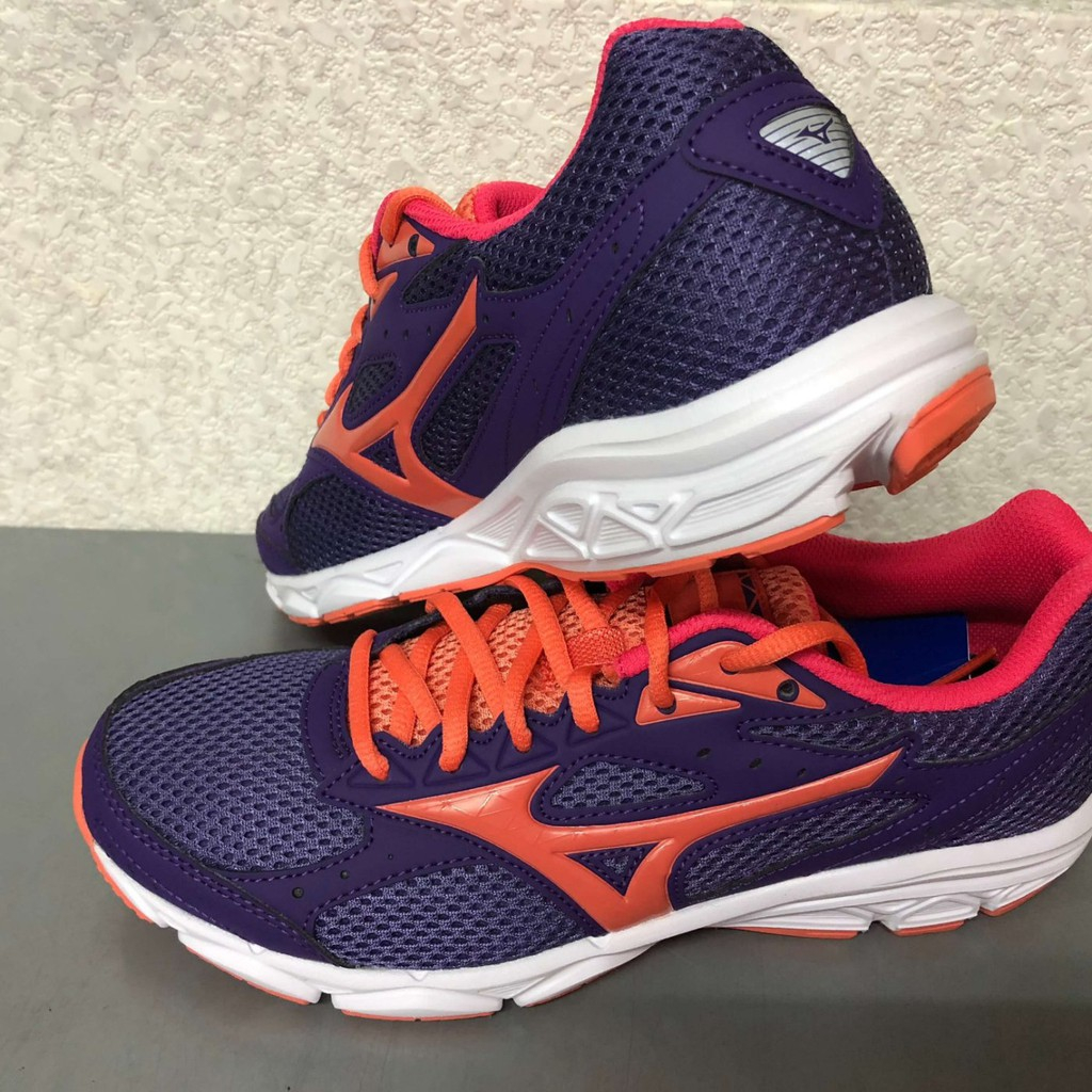 mizuno-รองเท้าวิ่งผู้หญิง-spark-3-2สี