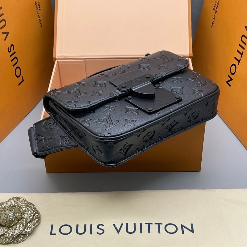 กระเป่าสะพายข้าง-louis-vuitton-งานออริหนังแท้