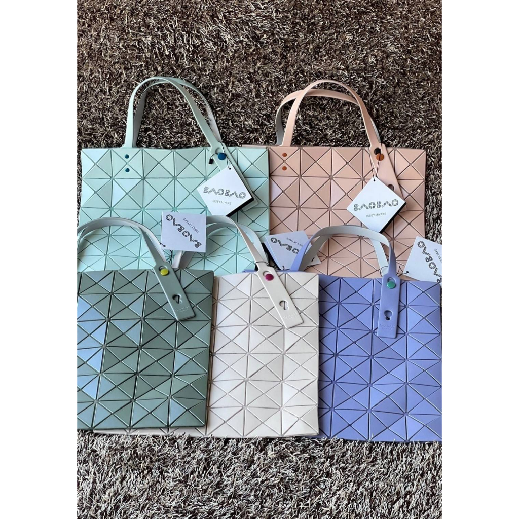 bao-bao-issey-miyake-lucent-6x6-one-tone-tote-bag