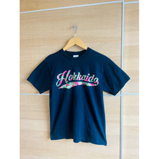Cotton T-shirt screen ลาย Hokkaido จากญี่ปุ่น ผ้าดี อก 36 ยาว 24 ตัวเสื้อสีกรม Code: 1029(7)