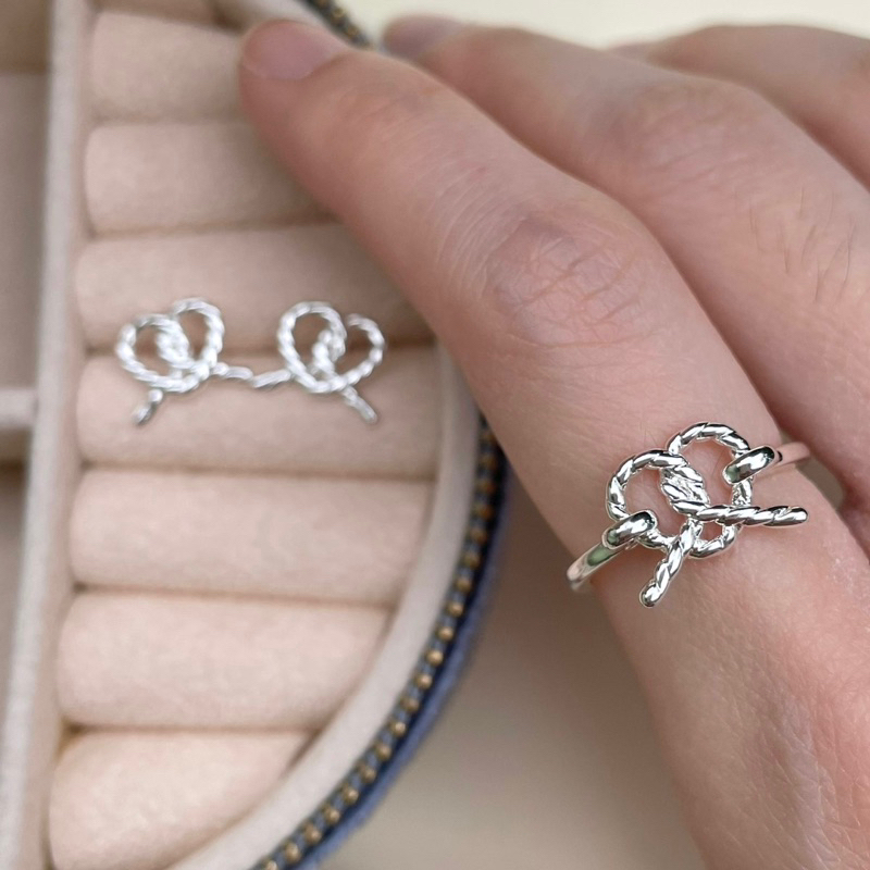ต่างหูและแหวน-pretzel-earrings-amp-ring
