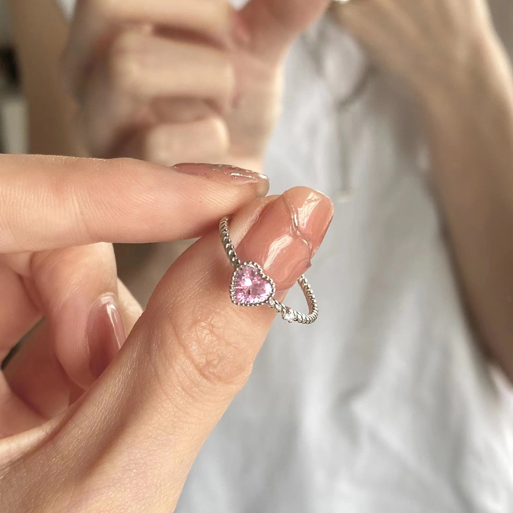 กรอกโค้ด-72w5v-ลด-65-earika-earrings-rose-quartz-heart-ring-แหวนหัวใจชมพู-ฟรีไซส์ปรับขนาดได้