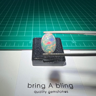 โอปอล (opal) ของเอธิโอเปีย 2.00 ct (11x8x4.5mm) โอปอล มีตำหนิบ้าง แต่เล่นไฟสวยมาก