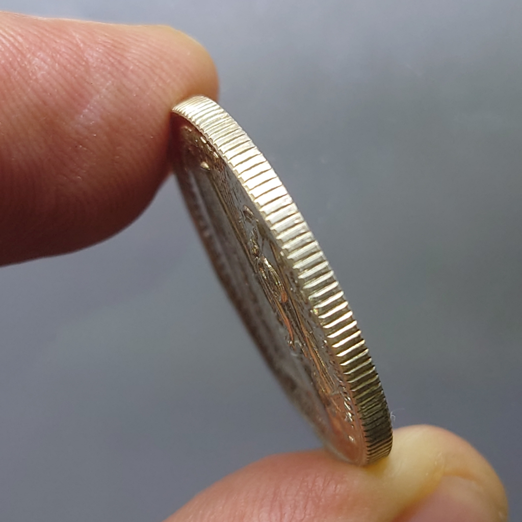 เหรียญที่ระลึกสร้างพระบรมราชานุสาวรีย์-ณ-ป้อมพระจุล-รุ่นแรก-เนื้อเงิน-บล็อกกษาปณ์-ขนาด-2-7-เซ็น-ปี2535-ไม่ผ่านใช้