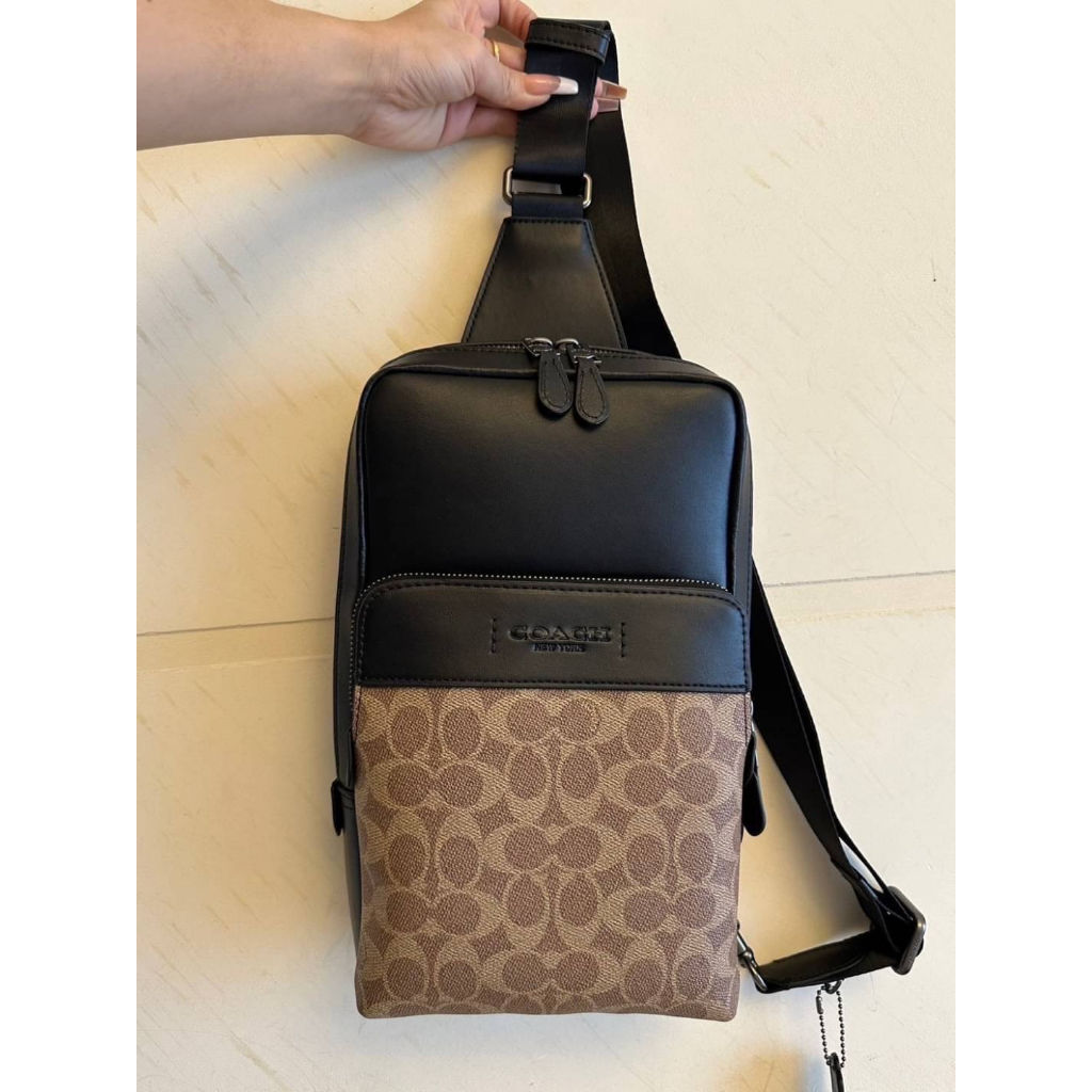 COACH Signature Gotham Pack Ji/Charcoal/Black One Shopee Thailand