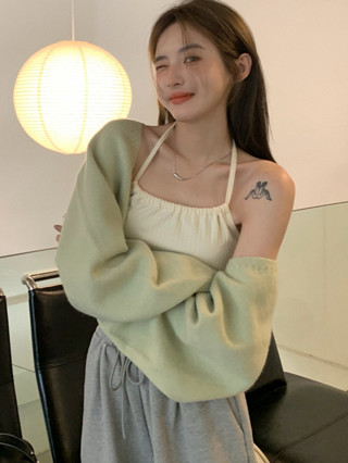 ⭐️PBB8285⭐️เสื้อไหมพรมแขนยาวผู้หญิงสีทึบเรียบง่าย เสื้อครอบตัดแฟชั่นเกาหลีสไตล์ย้อนยุค เนื้อผ้านุ่มบางเบา เนื้อผ้าเด้ง