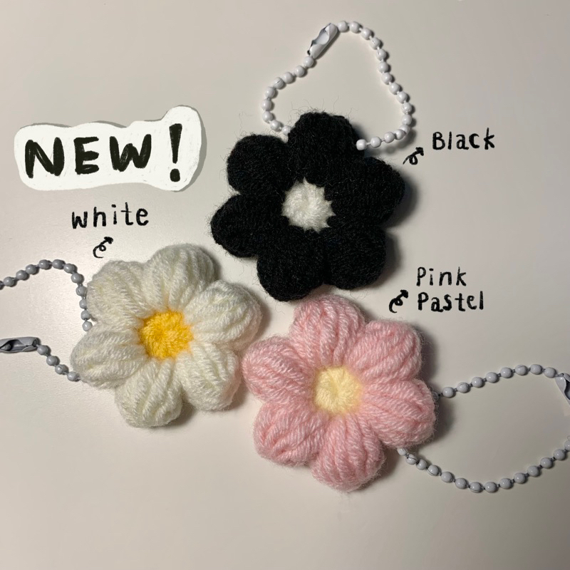 fluffy-flower-keychain-พวงกุญแจดอกไม้ไหมพรม