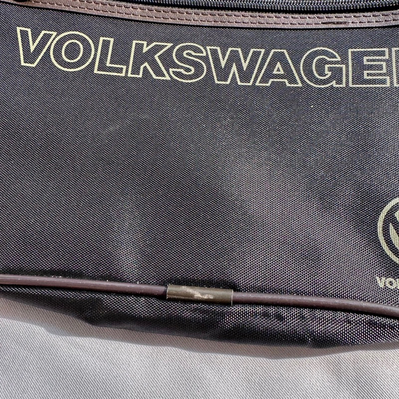 volkswagen-กระเป๋าทรงคลัทช์-โฟลค์สวาเก้น