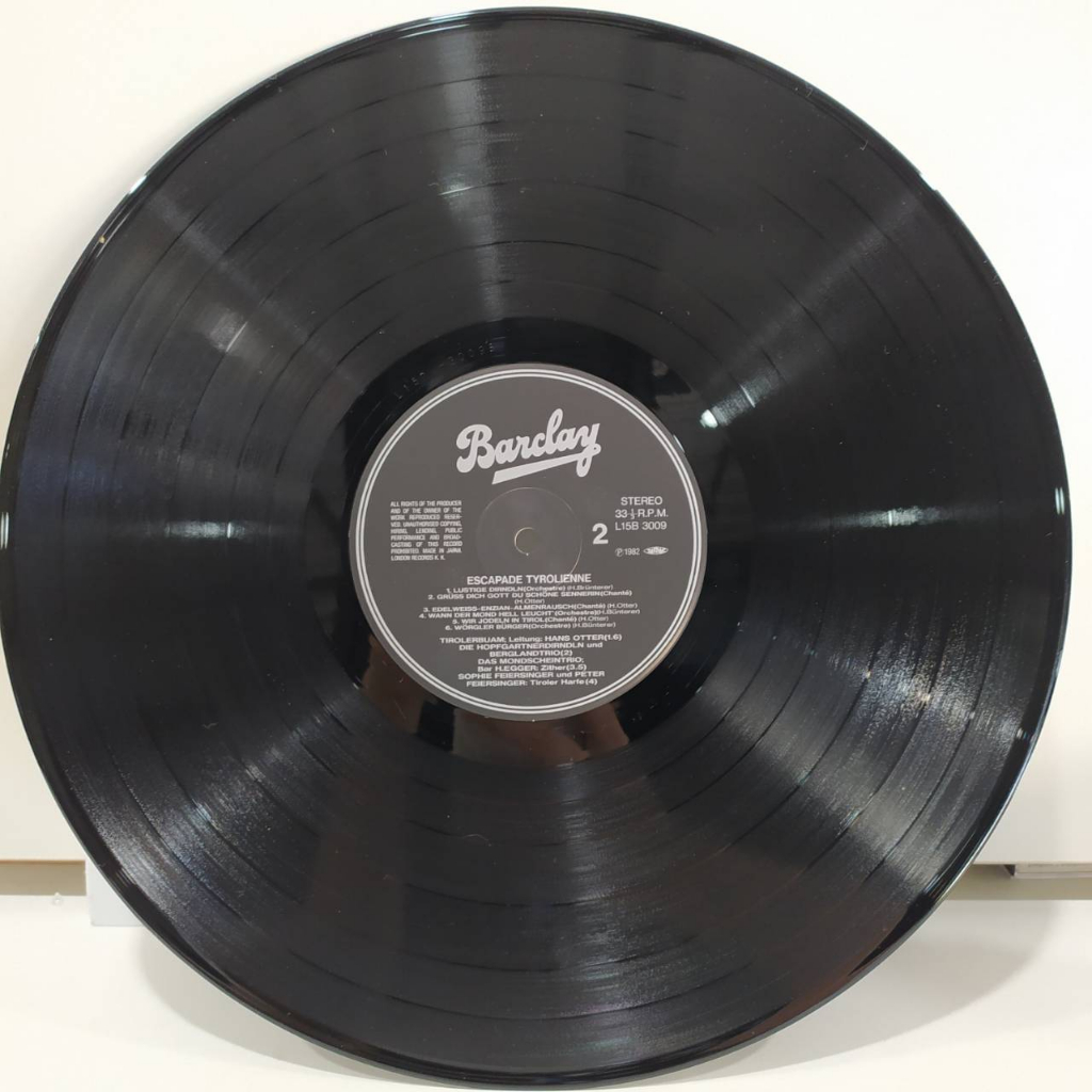 1lp-vinyl-records-แผ่นเสียงไวนิล-escapadentyrolienne-j2a13