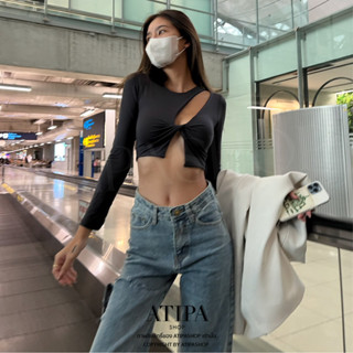 Atipashop - TERRA CROP เสื้อครอป ครอป ครอปแขนยาว เว้าหน้าอก