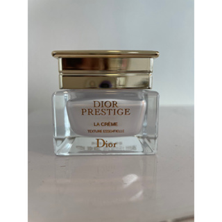 ปุกแก้ว DIOR ครีมปุกขนาด 15ml. ไม่มีกล่องค่ะ   ครีมสุดหรูสุดๆจากแบรนด์ดิออร์ ครีมเนื้อนุ่ม ปรับผิวกระจ่างใส