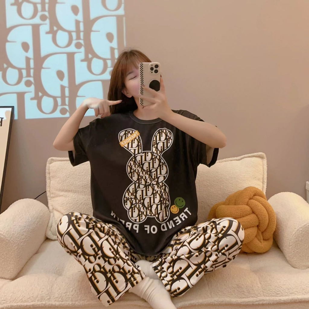 e1-พร้อมส่งที่ไทย-ชุดนอนผู้หญิง-ผ้านิ่ม-ลายกระตูน-เสื้อเเขนสั้น-ขายาว